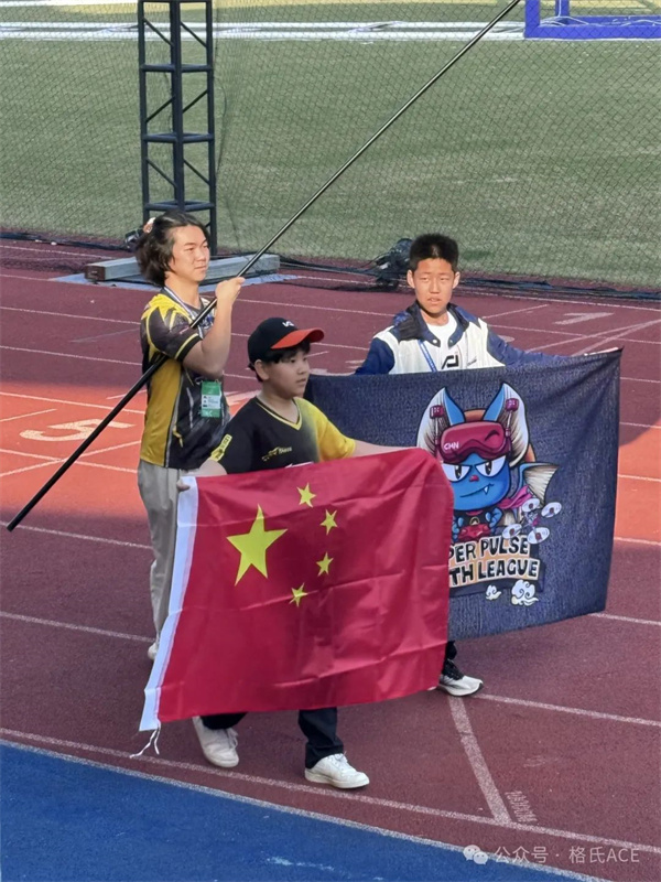 龍隊(duì)、小白、果果