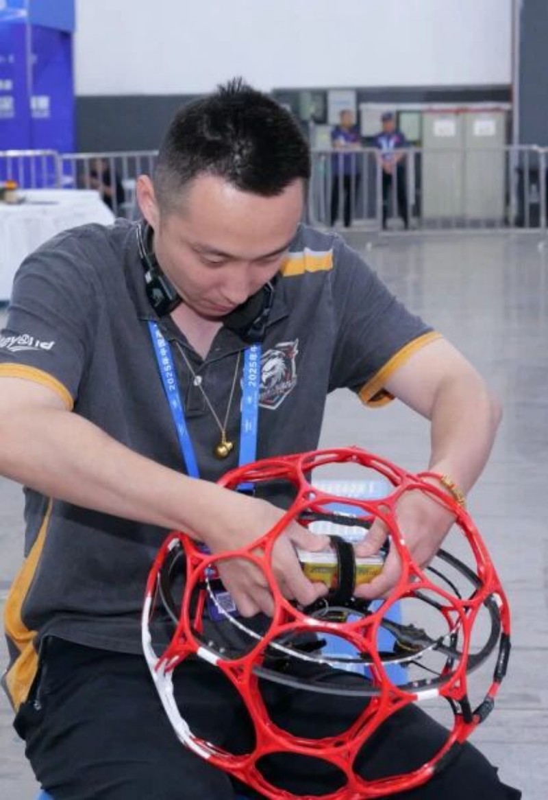 中國無人機足球聯(lián)賽貴陽精彩瞬間 中國無人機足球聯(lián)賽貴陽精彩瞬間